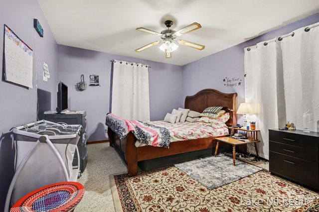 102 Sluyter Street SE, Kentwood, MI 49548