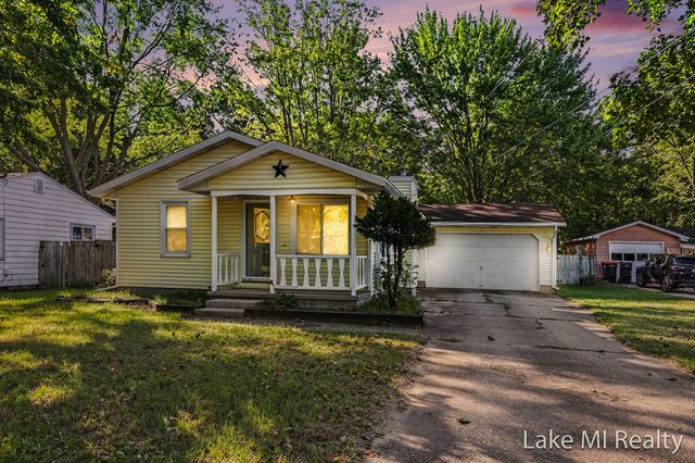 102 Sluyter Street SE, Kentwood, MI 49548