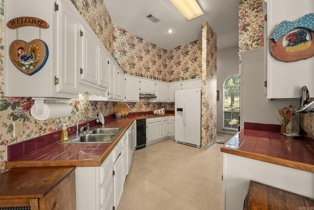 3045 St Charles Drive, Conway, AR 72034