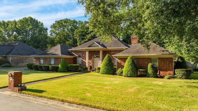 3045 St Charles Drive, Conway, AR 72034