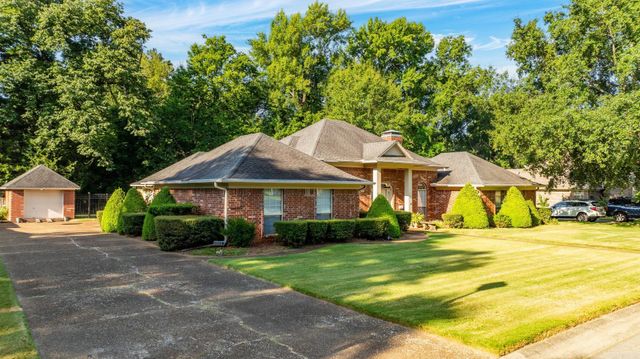 3045 St Charles Drive, Conway, AR 72034