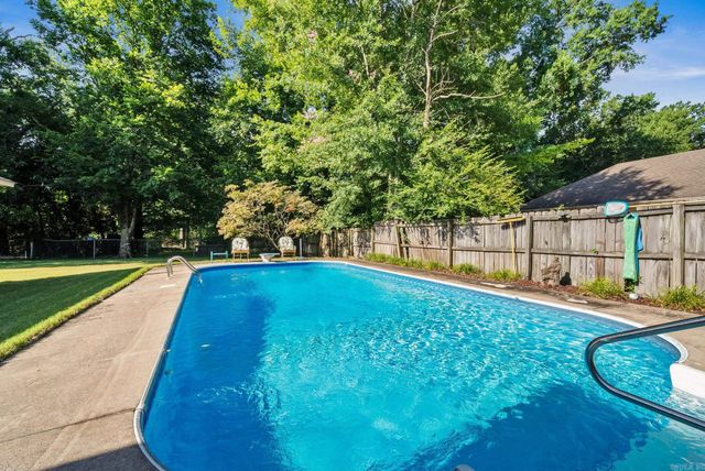 3045 St Charles Drive, Conway, AR 72034