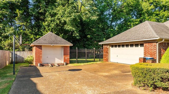 3045 St Charles Drive, Conway, AR 72034