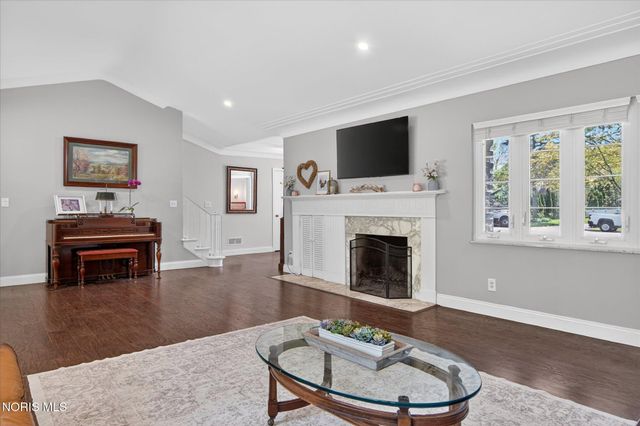 3700 W Bancroft Street, Ottawa Hills, OH 43606