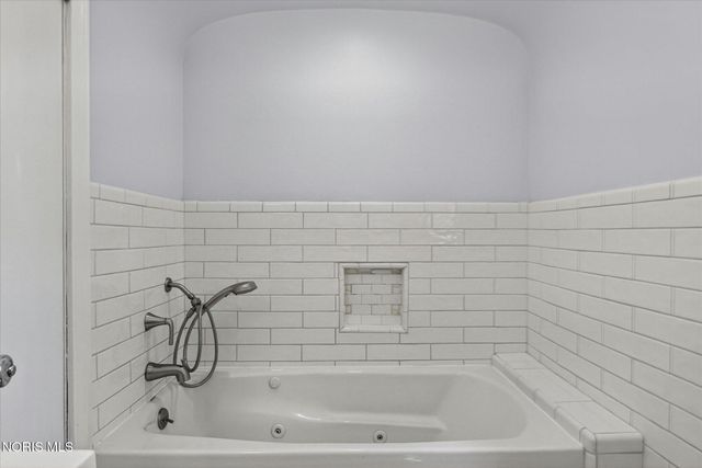 3700 W Bancroft Street, Ottawa Hills, OH 43606