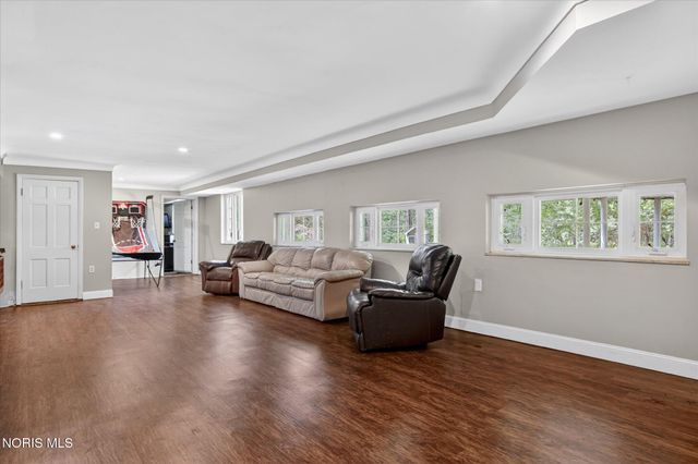 3700 W Bancroft Street, Ottawa Hills, OH 43606