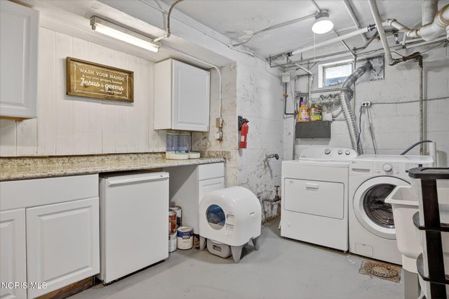 3700 W Bancroft Street, Ottawa Hills, OH 43606
