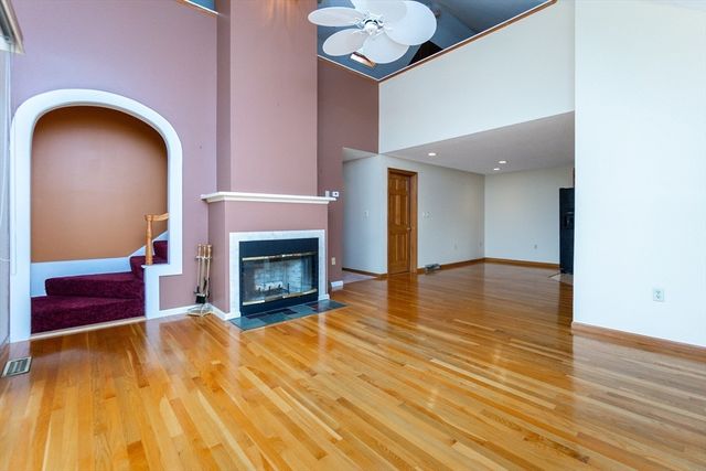 87 Merrimack Meadows Ln 87, Tewksbury, MA 01876