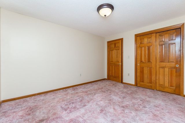 87 Merrimack Meadows Ln 87, Tewksbury, MA 01876