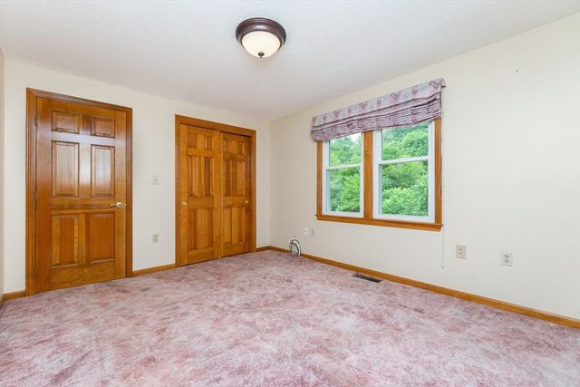 87 Merrimack Meadows Ln 87, Tewksbury, MA 01876