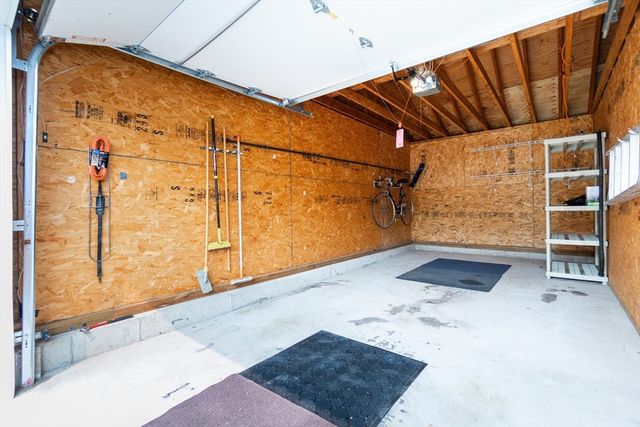 87 Merrimack Meadows Ln 87, Tewksbury, MA 01876