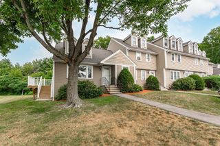 87 Merrimack Meadows Ln 87, Tewksbury, MA 01876