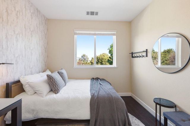 3044 Mawing Road, San Mateo, CA 94403