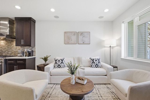 3044 Mawing Road, San Mateo, CA 94403