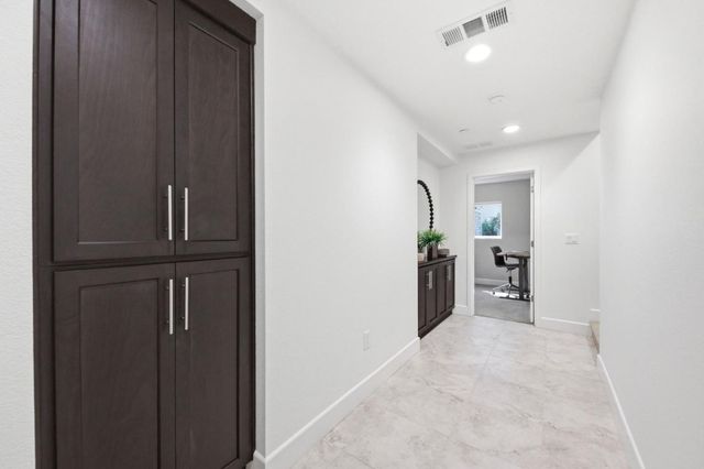 3044 Mawing Road, San Mateo, CA 94403