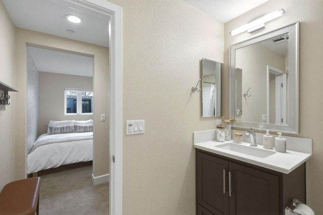 3044 Mawing Road, San Mateo, CA 94403