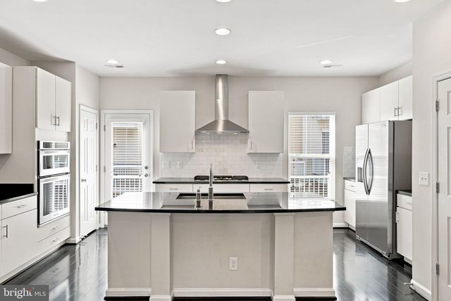 9652 PULLMAN PL, Fairfax, VA 22031