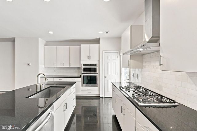 9652 PULLMAN PL, Fairfax, VA 22031
