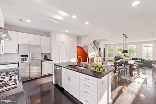 9652 PULLMAN PL, Fairfax, VA 22031