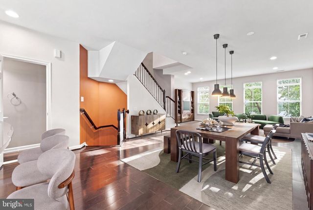 9652 PULLMAN PL, Fairfax, VA 22031