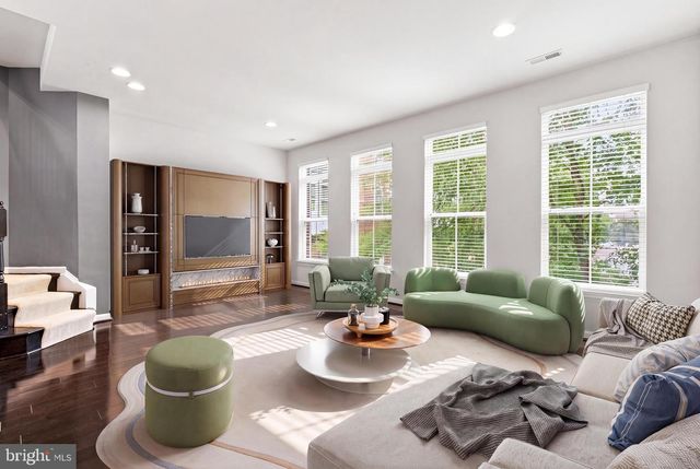 9652 PULLMAN PL, Fairfax, VA 22031