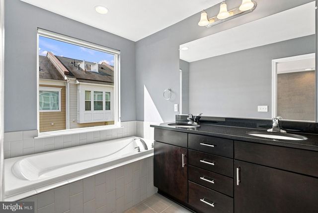 9652 PULLMAN PL, Fairfax, VA 22031