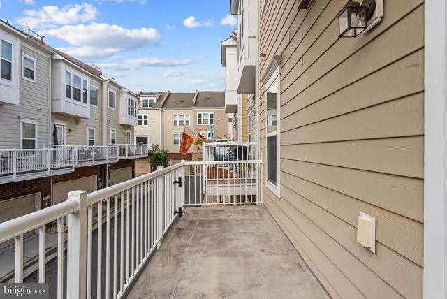 9652 PULLMAN PL, Fairfax, VA 22031