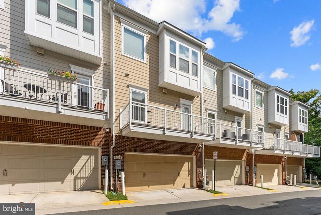 9652 PULLMAN PL, Fairfax, VA 22031