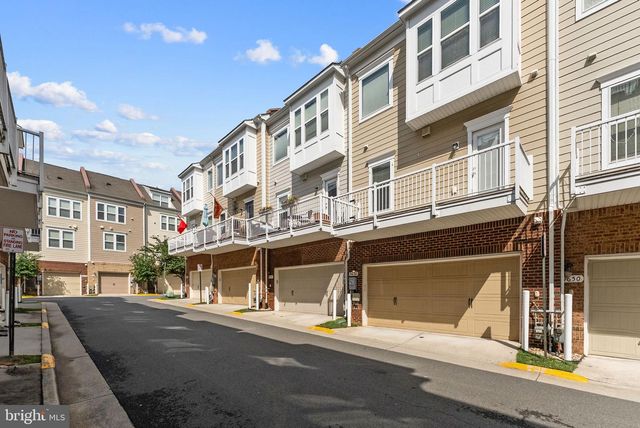 9652 PULLMAN PL, Fairfax, VA 22031
