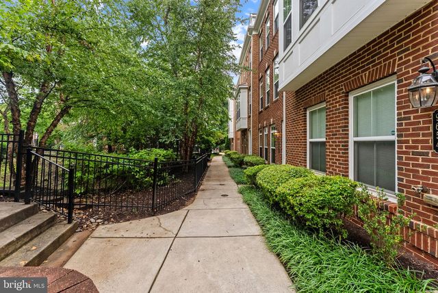 9652 PULLMAN PL, Fairfax, VA 22031