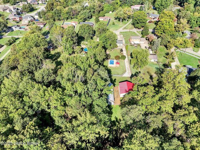 9305 Hi View Ln, Louisville, KY 40272