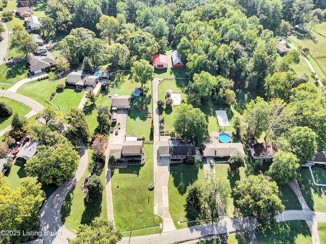 9305 Hi View Ln, Louisville, KY 40272