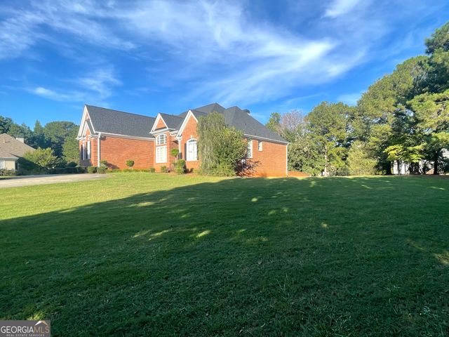 140 Lake Lucinda Drive, Covington, GA 30016
