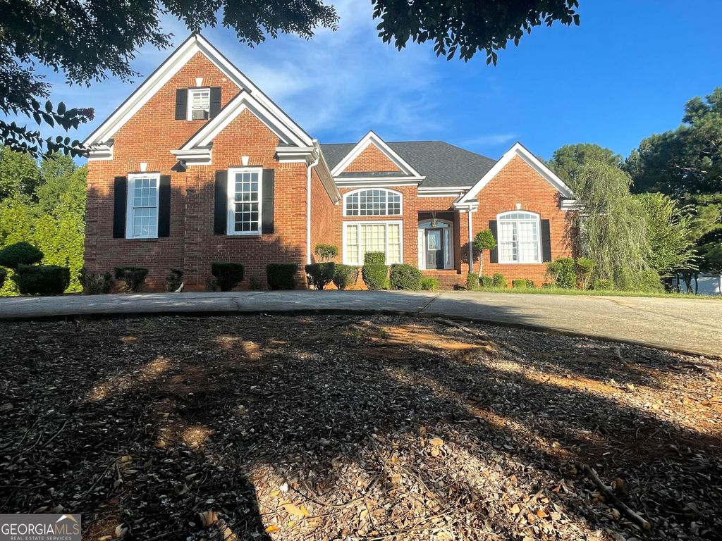 140 Lake Lucinda Drive, Covington, GA 30016