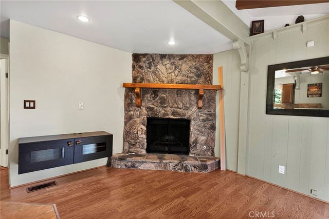 739 Lake Drive, Lake Arrowhead, CA 92385