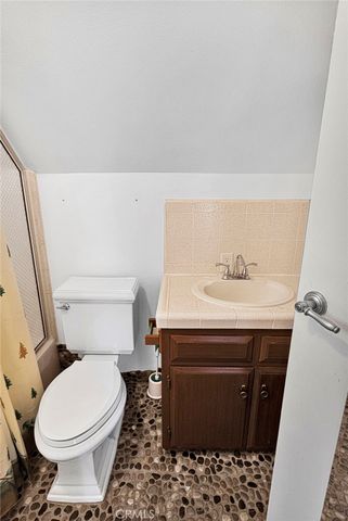 739 Lake Drive, Lake Arrowhead, CA 92385