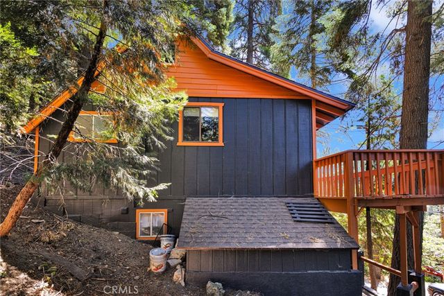 739 Lake Drive, Lake Arrowhead, CA 92385