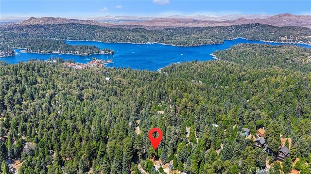 739 Lake Drive, Lake Arrowhead, CA 92385