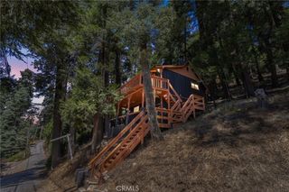 739 Lake Drive, Lake Arrowhead, CA 92385