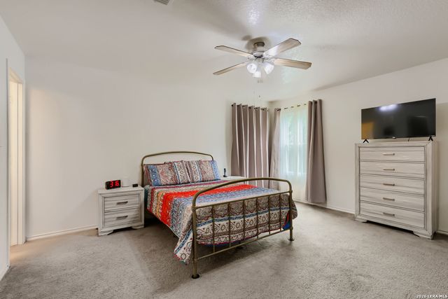 604 NORTHERN LIGHTS DR, New Braunfels, TX 78130