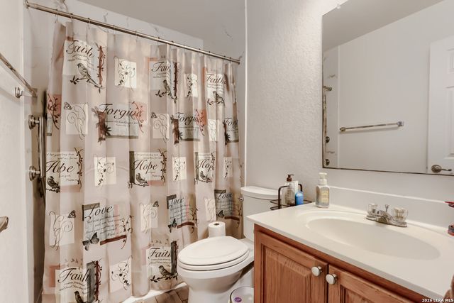 604 NORTHERN LIGHTS DR, New Braunfels, TX 78130