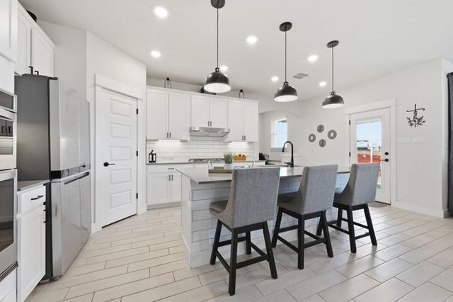 425 Purple Heart DR, Buda, TX 78610