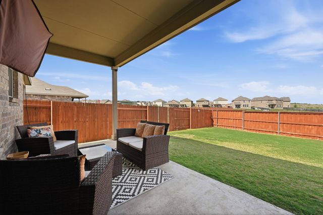 425 Purple Heart DR, Buda, TX 78610