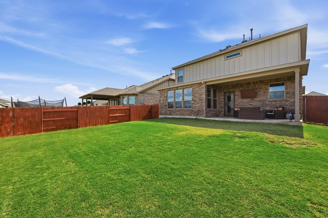 425 Purple Heart DR, Buda, TX 78610