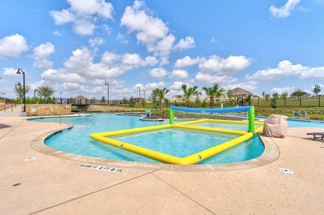425 Purple Heart DR, Buda, TX 78610