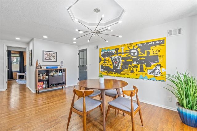 4916 W 78th Place, Prairie Village, KS 66208