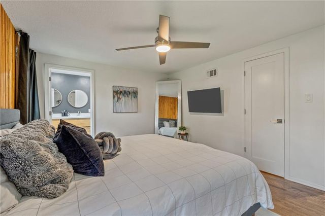 4916 W 78th Place, Prairie Village, KS 66208
