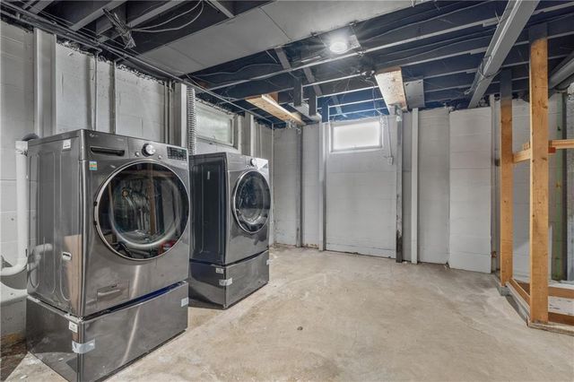 4916 W 78th Place, Prairie Village, KS 66208