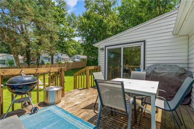 4916 W 78th Place, Prairie Village, KS 66208