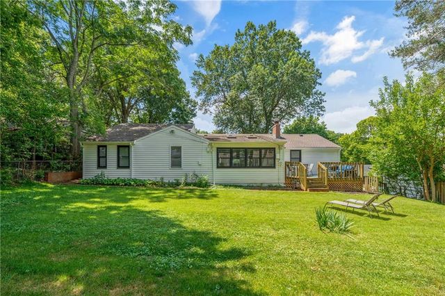 4916 W 78th Place, Prairie Village, KS 66208